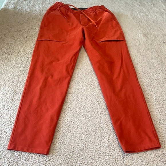 Lululemon Bowline Pant 30" *Utilitech
Aztec Brick size M - Picture 1 of 6